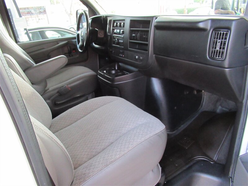 2014 Chevrolet Express LT 1500   - Photo 39 - Sherman Oaks, CA 91423