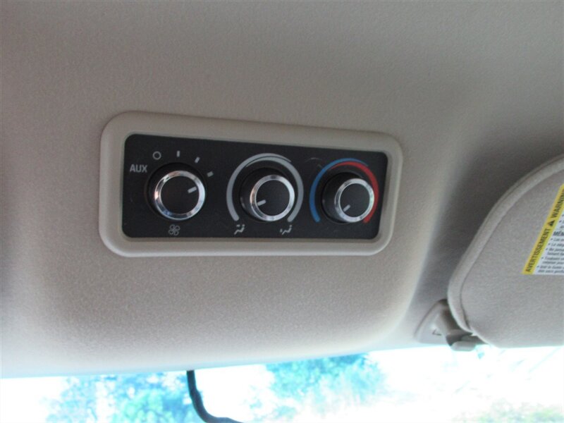2014 Chevrolet Express LT 1500   - Photo 18 - Sherman Oaks, CA 91423