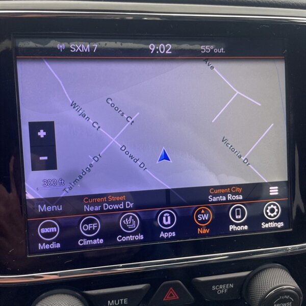 2019 Jeep Grand Cherokee Limited   - Photo 24 - Sherman Oaks, CA 91423