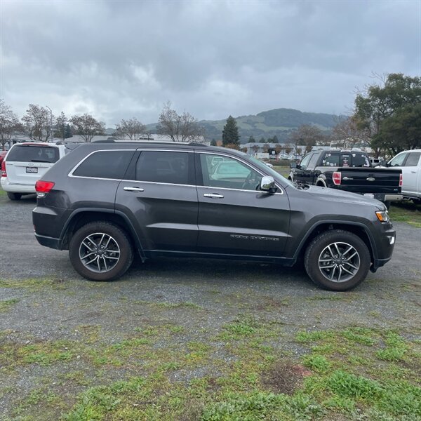 2019 Jeep Grand Cherokee Limited   - Photo 4 - Sherman Oaks, CA 91423