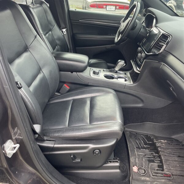 2019 Jeep Grand Cherokee Limited   - Photo 17 - Sherman Oaks, CA 91423