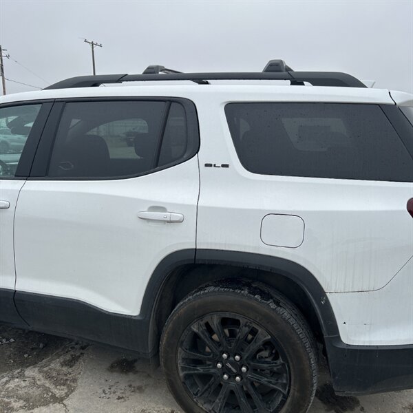 2023 GMC Acadia SLE   - Photo 8 - Sherman Oaks, CA 91423