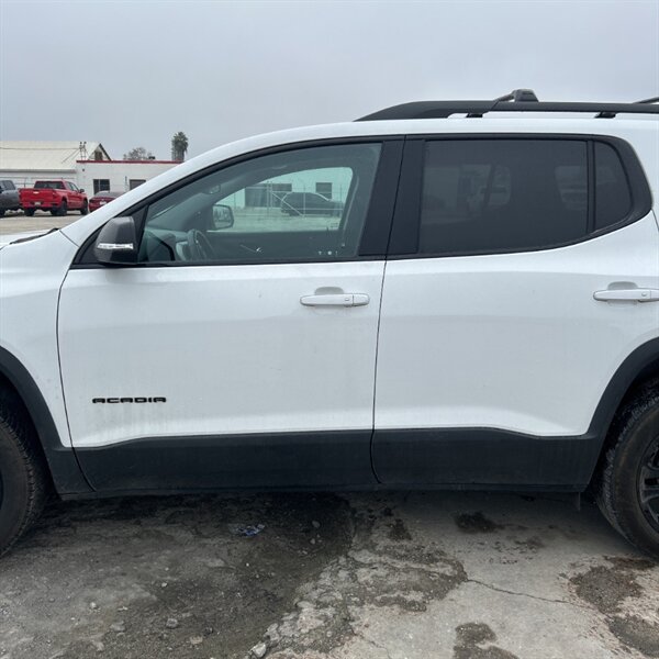 2023 GMC Acadia SLE   - Photo 7 - Sherman Oaks, CA 91423