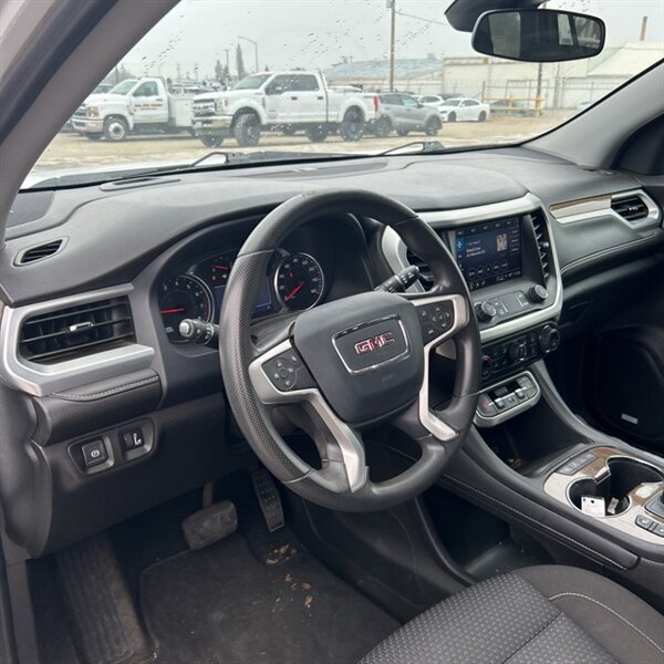 2023 GMC Acadia SLE   - Photo 23 - Sherman Oaks, CA 91423