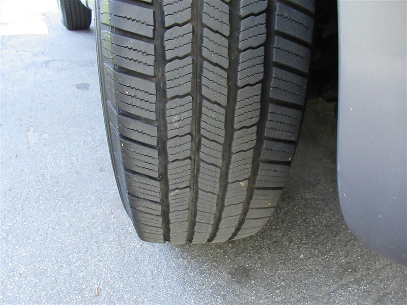 2008 Ford Escape Hybrid   - Photo 10 - Sherman Oaks, CA 91423