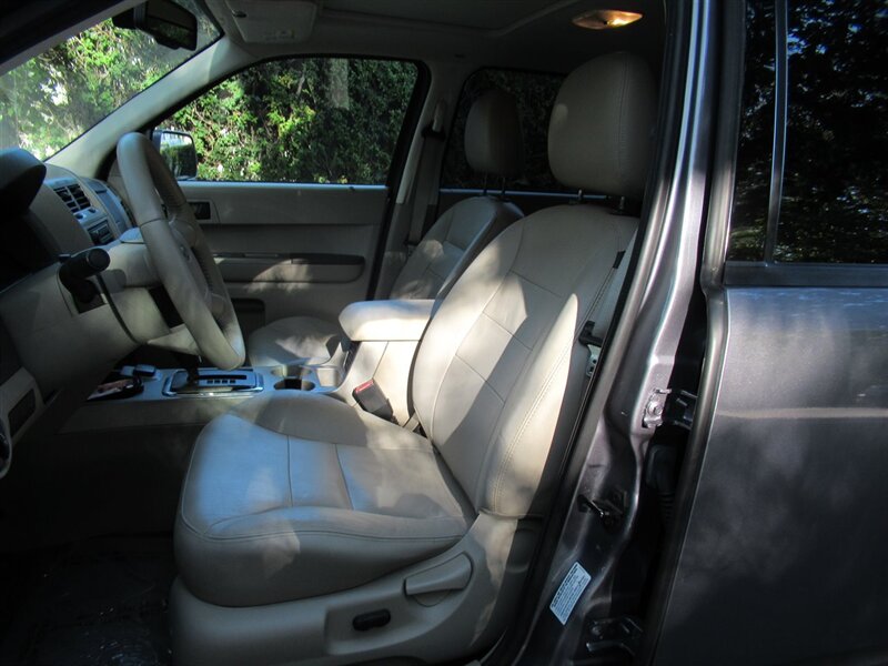 2008 Ford Escape Hybrid   - Photo 15 - Sherman Oaks, CA 91423