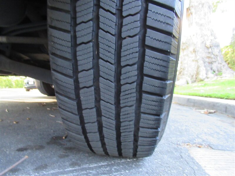 2008 Ford Escape Hybrid   - Photo 39 - Sherman Oaks, CA 91423