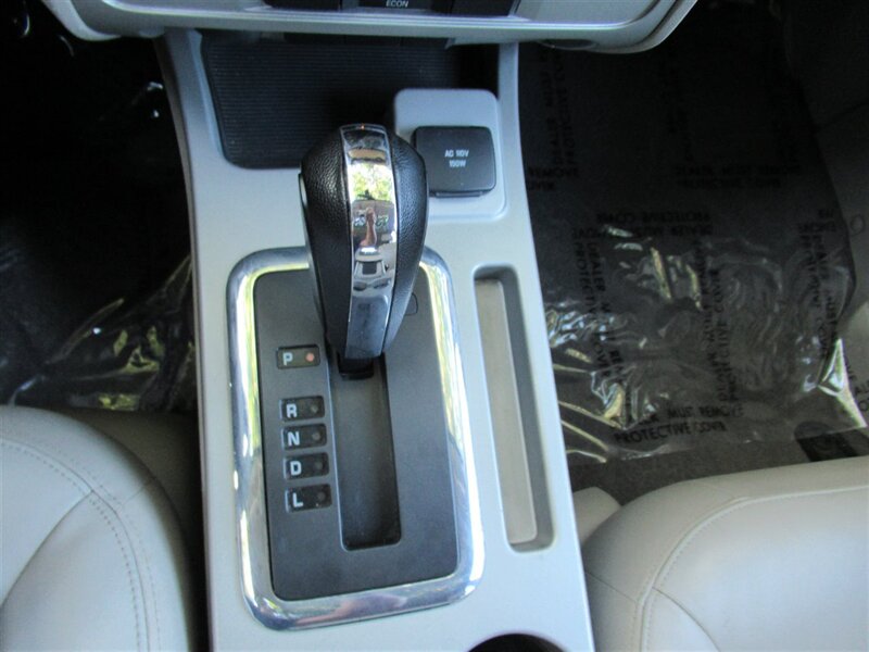 2008 Ford Escape Hybrid   - Photo 23 - Sherman Oaks, CA 91423