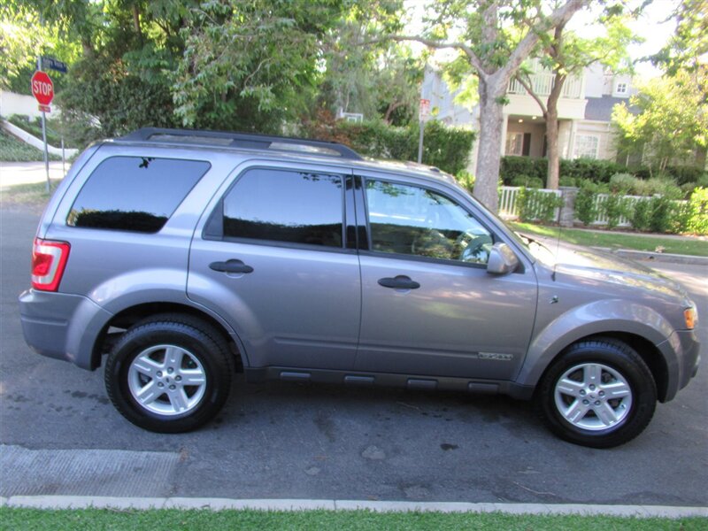 2008 Ford Escape Hybrid   - Photo 8 - Sherman Oaks, CA 91423