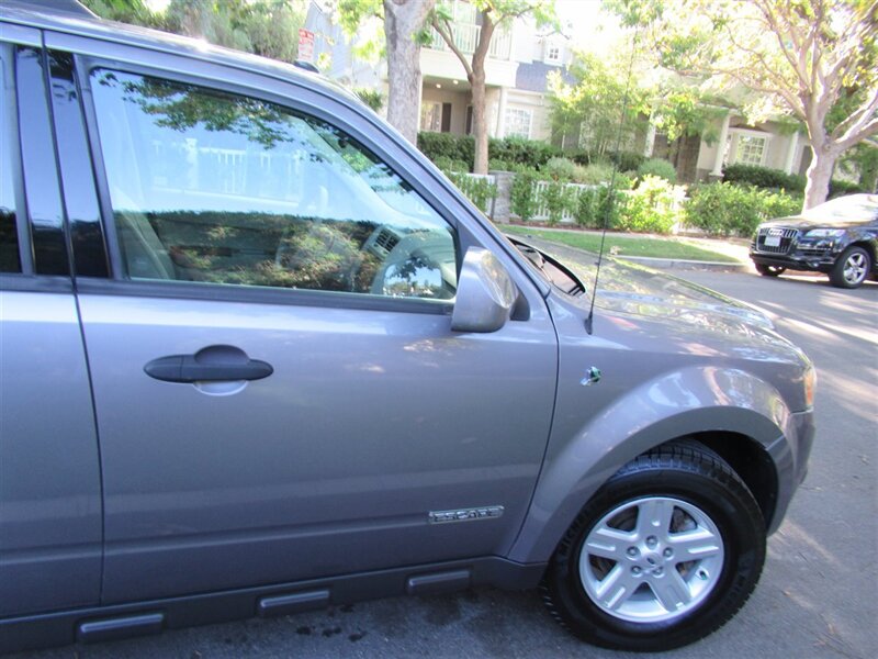 2008 Ford Escape Hybrid   - Photo 32 - Sherman Oaks, CA 91423