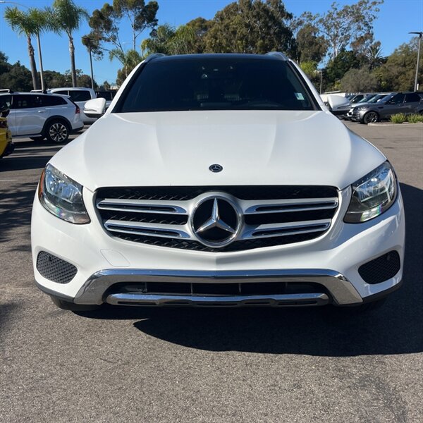 2017 Mercedes-Benz GLC GLC 300 4MATIC   - Photo 3 - Sherman Oaks, CA 91423