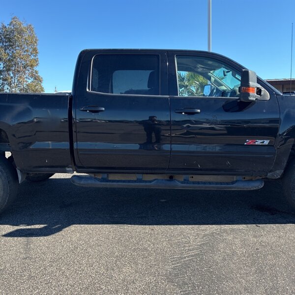 2016 Chevrolet Silverado 2500 LT   - Photo 6 - Sherman Oaks, CA 91423