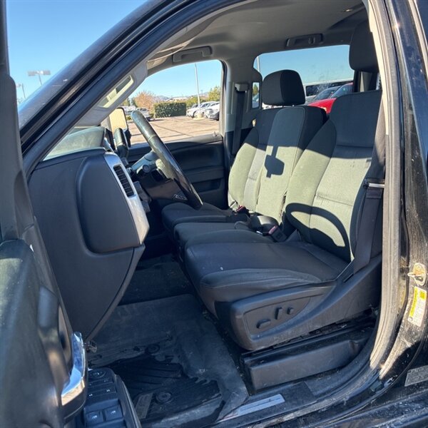 2016 Chevrolet Silverado 2500 LT   - Photo 17 - Sherman Oaks, CA 91423