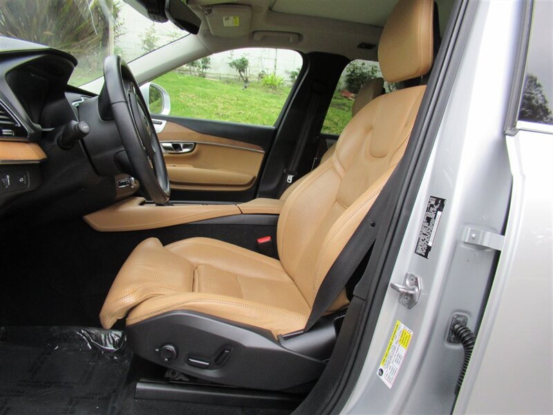 2016 Volvo XC90 T6 Inscription   - Photo 16 - Sherman Oaks, CA 91423