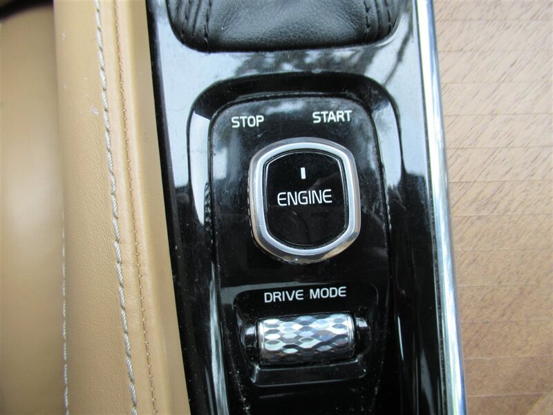 2016 Volvo XC90 T6 Inscription   - Photo 21 - Sherman Oaks, CA 91423