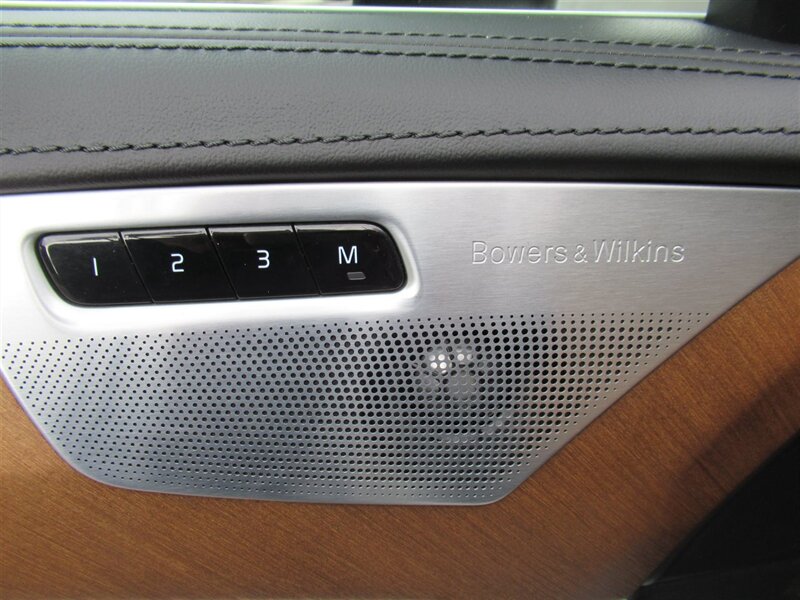 2016 Volvo XC90 T6 Inscription   - Photo 15 - Sherman Oaks, CA 91423