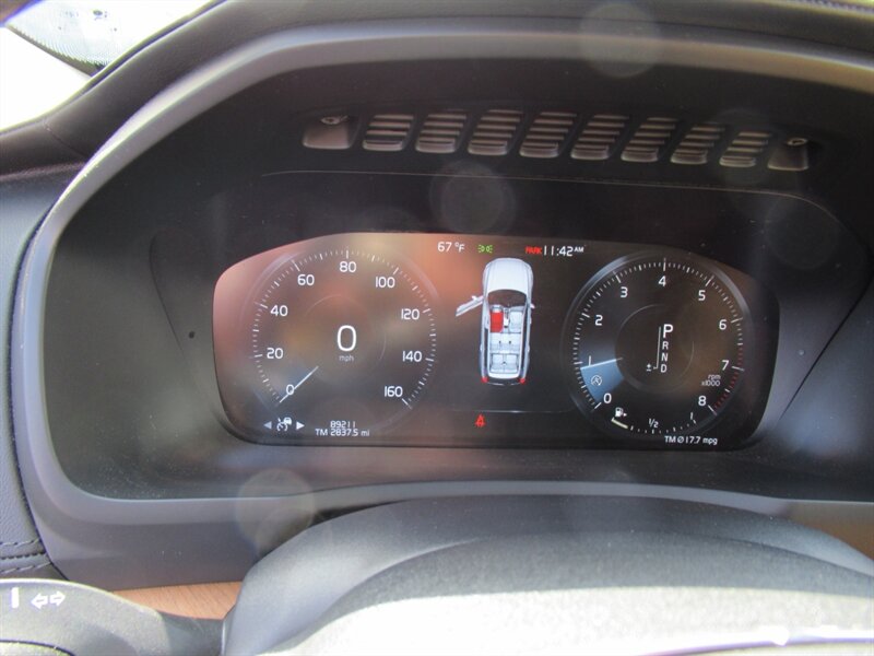 2016 Volvo XC90 T6 Inscription   - Photo 13 - Sherman Oaks, CA 91423