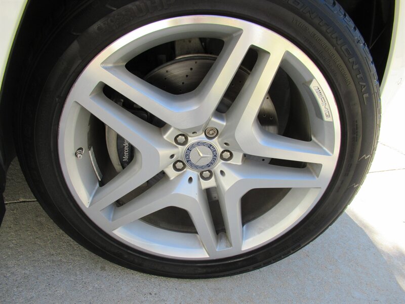 2016 Mercedes-Benz GL 550 4MATIC   - Photo 12 - Sherman Oaks, CA 91423