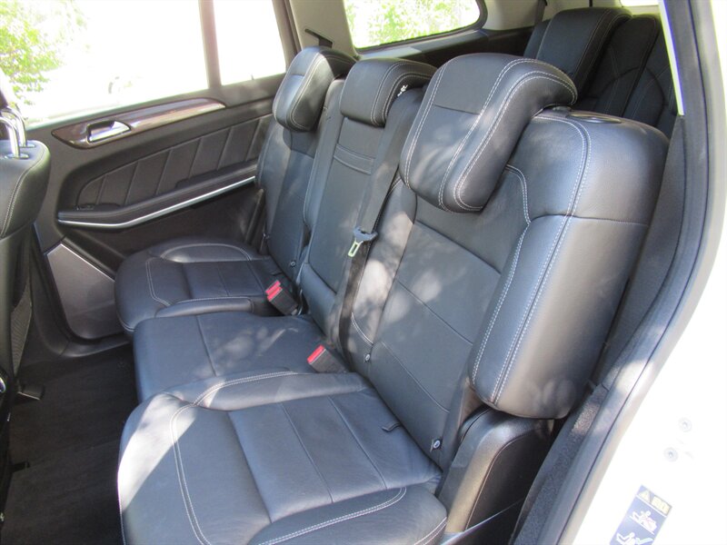 2016 Mercedes-Benz GL 550 4MATIC   - Photo 25 - Sherman Oaks, CA 91423
