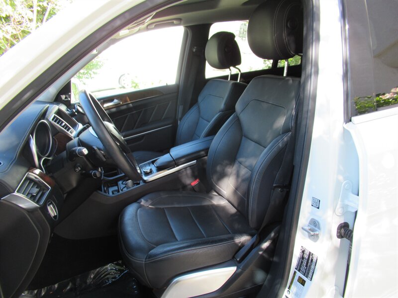 2016 Mercedes-Benz GL 550 4MATIC   - Photo 14 - Sherman Oaks, CA 91423