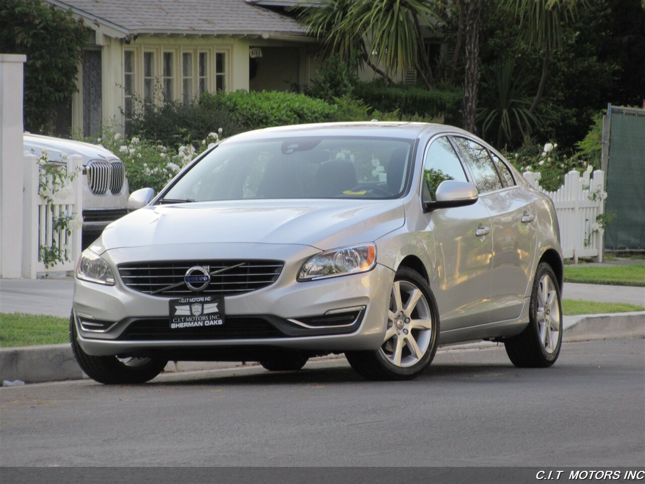 2016 Volvo S60 T5 Drive-E Premier   - Photo 6 - Sherman Oaks, CA 91423