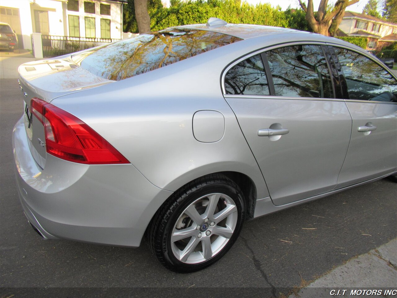 2016 Volvo S60 T5 Drive-E Premier   - Photo 30 - Sherman Oaks, CA 91423