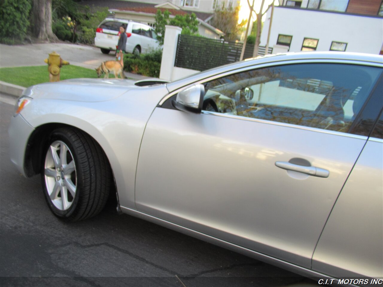 2016 Volvo S60 T5 Drive-E Premier   - Photo 34 - Sherman Oaks, CA 91423