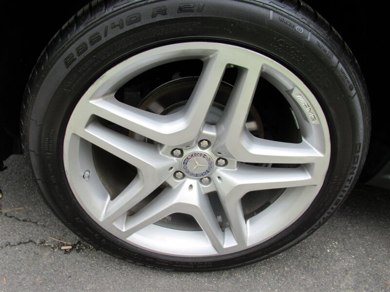 2015 Mercedes-Benz GL 550 4MATIC   - Photo 14 - Sherman Oaks, CA 91423