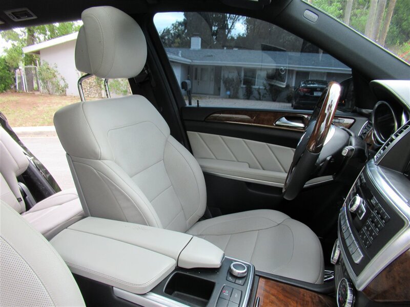 2015 Mercedes-Benz GL 550 4MATIC   - Photo 41 - Sherman Oaks, CA 91423