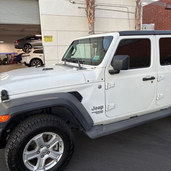 2019 Jeep Wrangler Unlimited Sport   - Photo 7 - Sherman Oaks, CA 91423