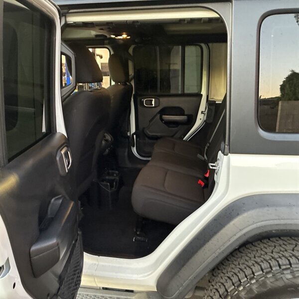 2019 Jeep Wrangler Unlimited Sport   - Photo 16 - Sherman Oaks, CA 91423