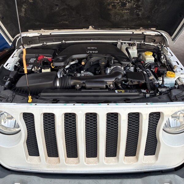 2019 Jeep Wrangler Unlimited Sport   - Photo 13 - Sherman Oaks, CA 91423