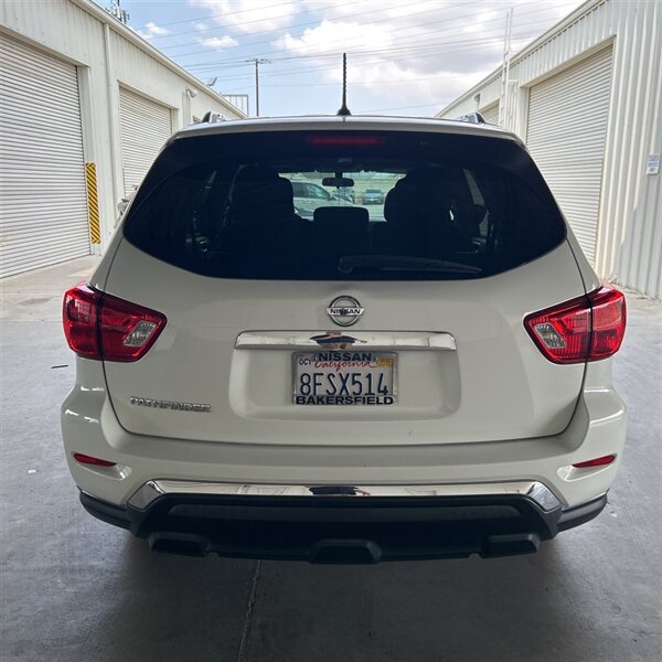 2018 Nissan Pathfinder S   - Photo 4 - Sherman Oaks, CA 91423