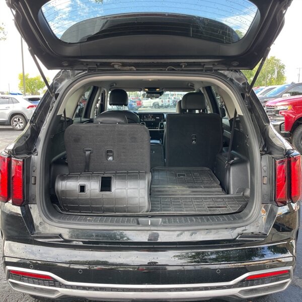 2022 Kia Sorento S   - Photo 8 - Sherman Oaks, CA 91423