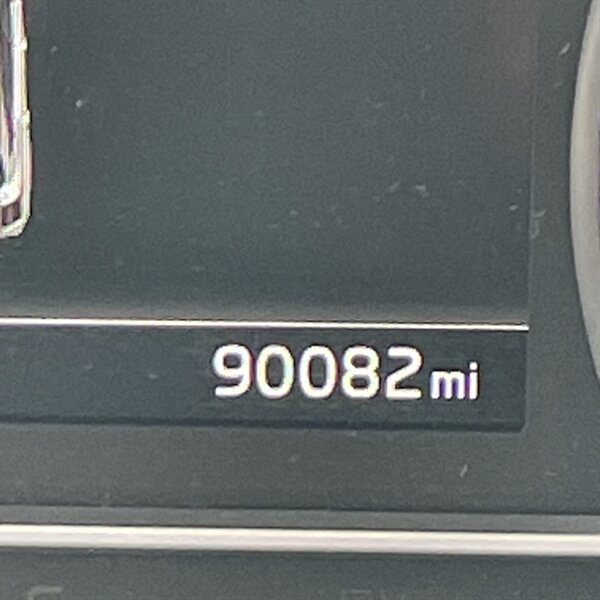 2022 Kia Sorento S   - Photo 18 - Sherman Oaks, CA 91423