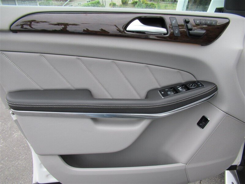 2014 Mercedes-Benz GL 450 4MATIC   - Photo 14 - Sherman Oaks, CA 91423