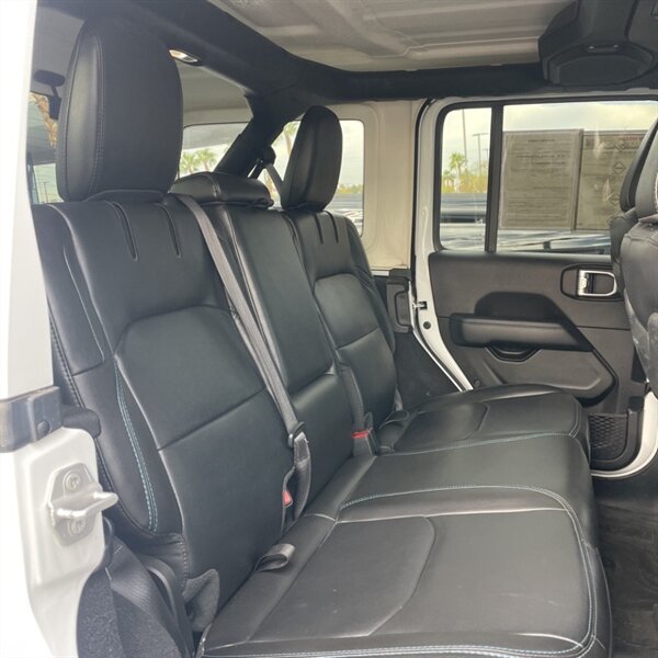 2023 Jeep Wrangler Rubicon 4xe   - Photo 12 - Sherman Oaks, CA 91423