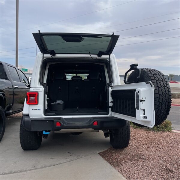 2023 Jeep Wrangler Rubicon 4xe   - Photo 9 - Sherman Oaks, CA 91423
