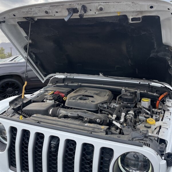 2023 Jeep Wrangler Rubicon 4xe   - Photo 10 - Sherman Oaks, CA 91423