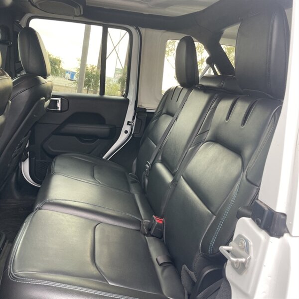 2023 Jeep Wrangler Rubicon 4xe   - Photo 14 - Sherman Oaks, CA 91423