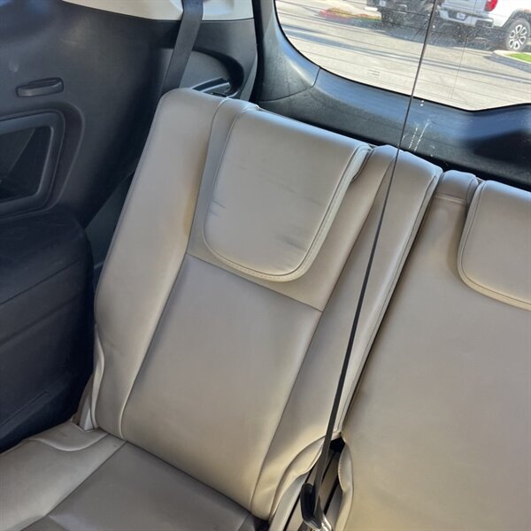 2019 Subaru Ascent Limited 8-Passenger   - Photo 14 - Sherman Oaks, CA 91423