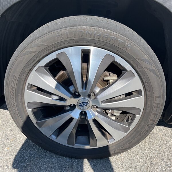 2019 Subaru Ascent Limited 8-Passenger   - Photo 10 - Sherman Oaks, CA 91423