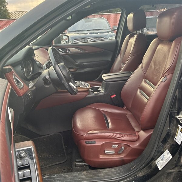 2018 Mazda CX-9 Signature   - Photo 15 - Sherman Oaks, CA 91423