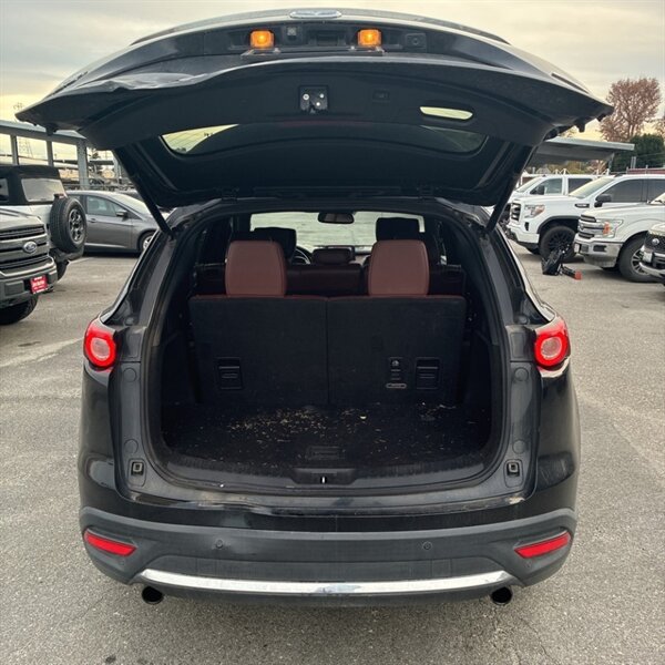 2018 Mazda CX-9 Signature   - Photo 12 - Sherman Oaks, CA 91423