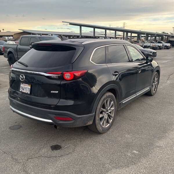 2018 Mazda CX-9 Signature   - Photo 9 - Sherman Oaks, CA 91423