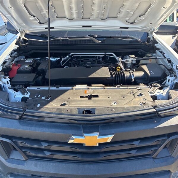 2023 Chevrolet Colorado Work Truck   - Photo 17 - Sherman Oaks, CA 91423