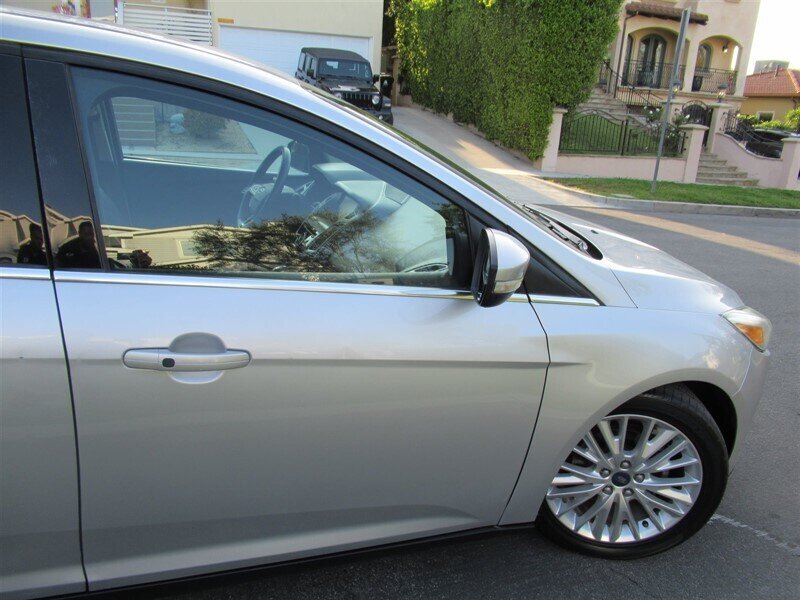 2015 Ford Focus Titanium   - Photo 30 - Sherman Oaks, CA 91423