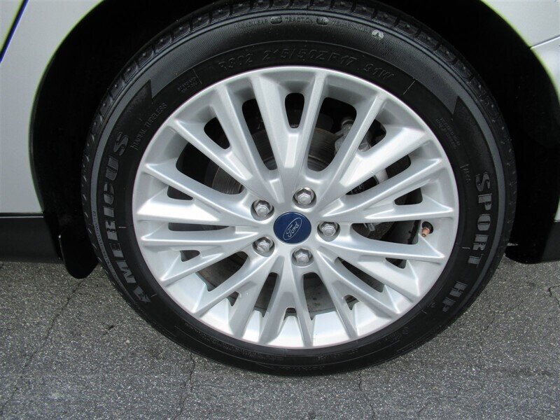 2015 Ford Focus Titanium   - Photo 11 - Sherman Oaks, CA 91423