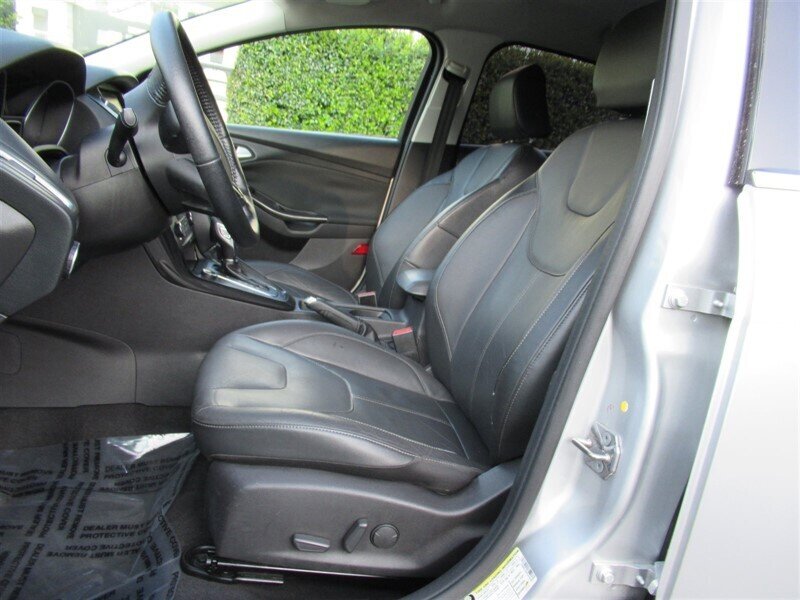2015 Ford Focus Titanium   - Photo 15 - Sherman Oaks, CA 91423