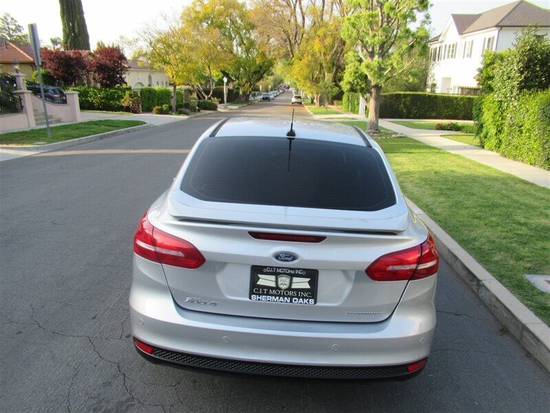 2015 Ford Focus Titanium   - Photo 8 - Sherman Oaks, CA 91423